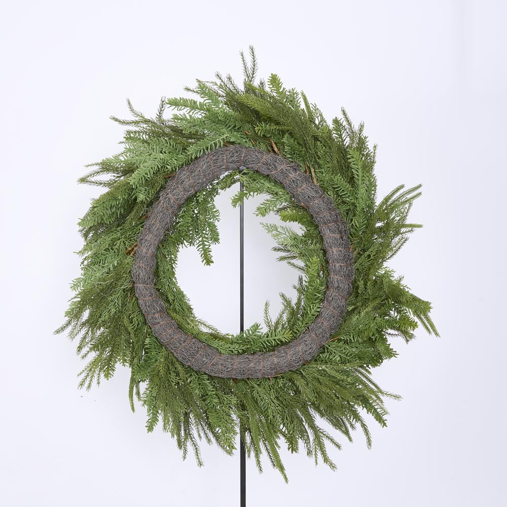 Cypress Christmas Wreath – photo 2
