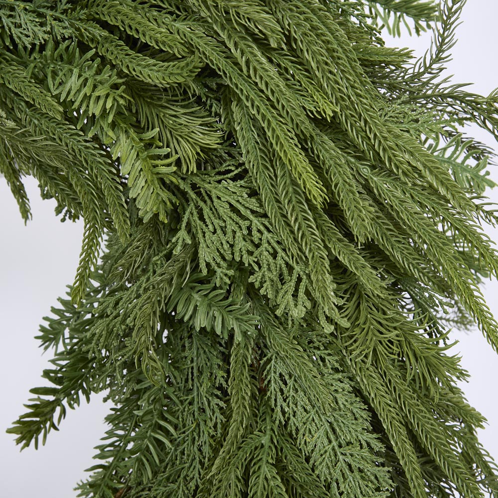 Cypress Christmas Wreath – photo 3