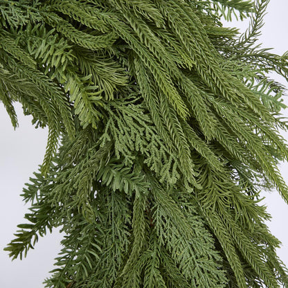 Cypress Christmas Wreath – photo 3