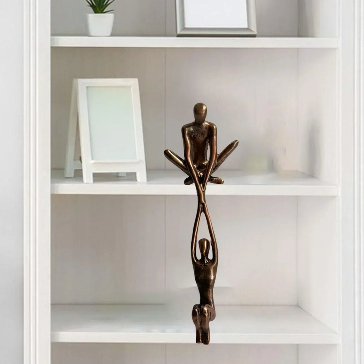 Embracing Couple Sculpture – photo 3