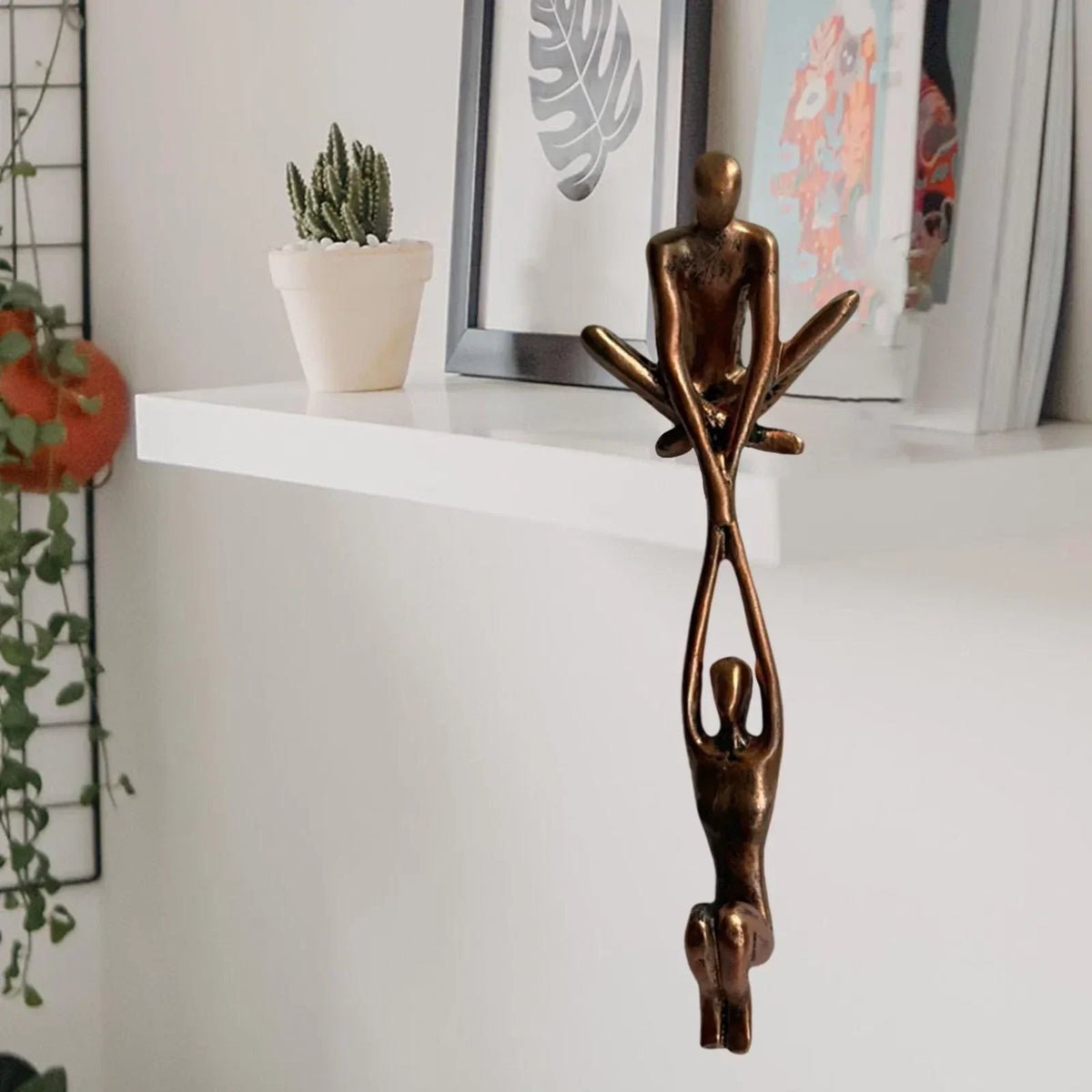 Embracing Couple Sculpture – photo 8
